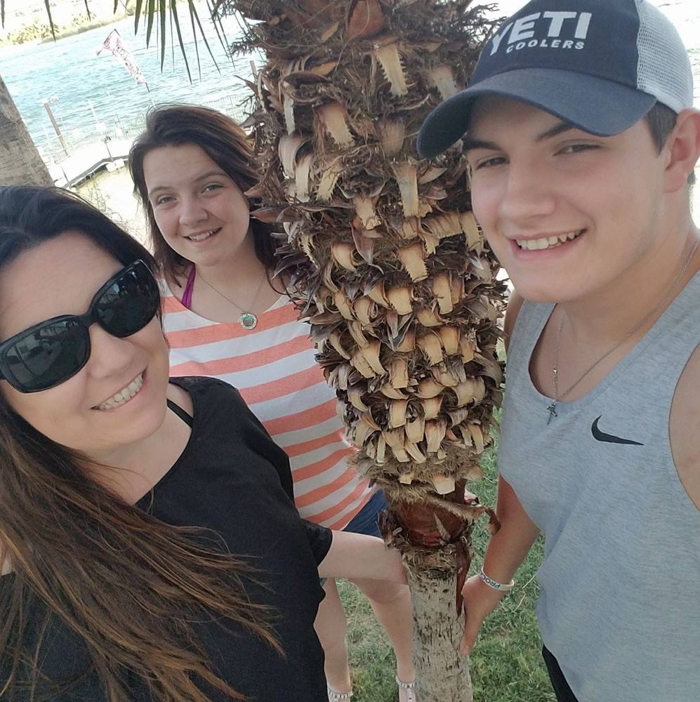 Meet your Posher, Kischa